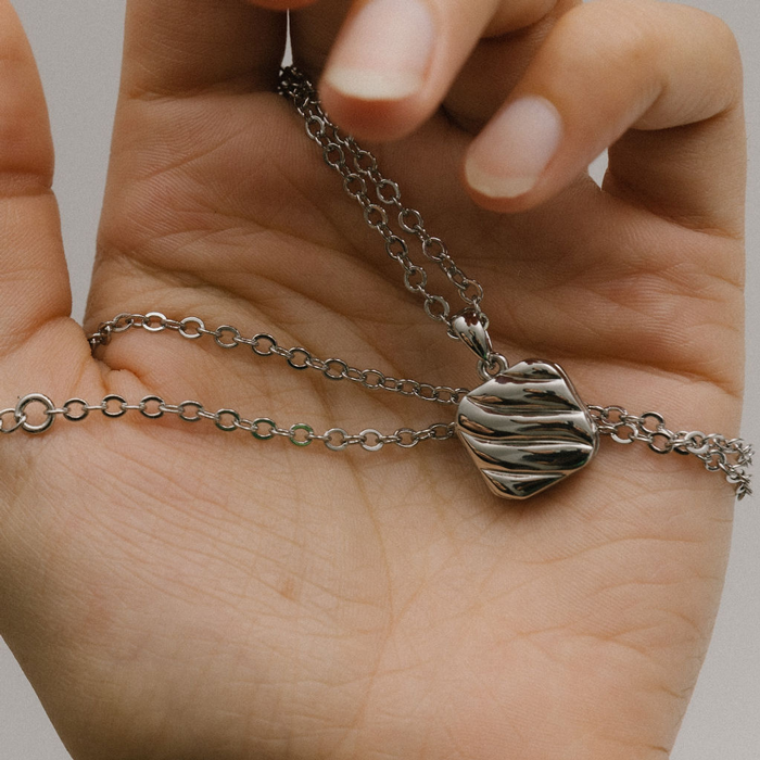The Ripple Locket Necklace in 925K sterling Silver