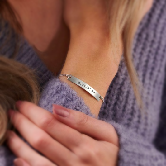 Promesse Custom Engraved Name Bar Bracelet in Silver Finish - Roro